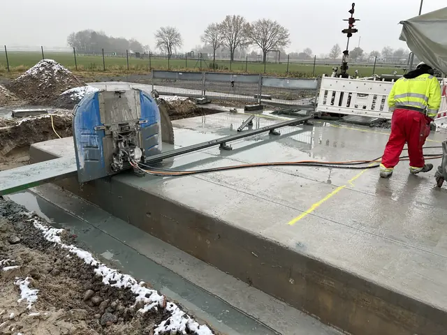 Betonplatte zersägen (65 cm, hochbewehrt) – Jandeck-Gruppe